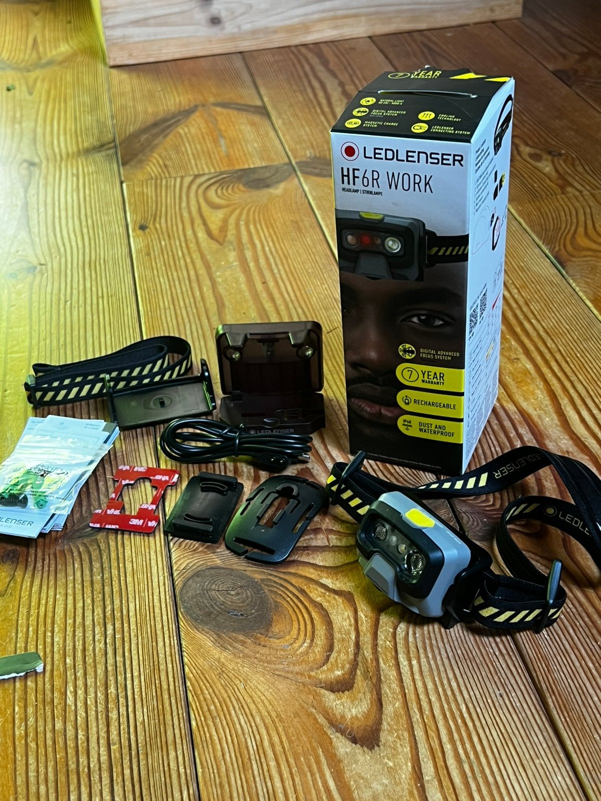 HF6 R work hoofdlamp van Ledlenser, Ophalen
