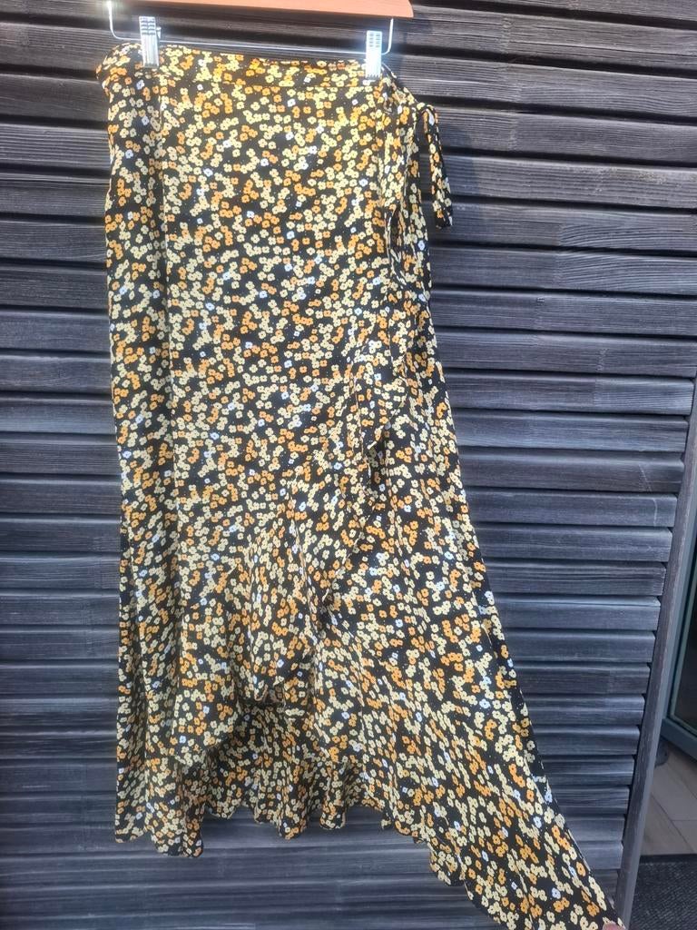 Longue jupe portefeuille Catwalk junkie L  Xl fleur jaune, Vêtements | Femmes, Jupes, Neuf, Taille 42/44 (L), Jaune, Sous le genou