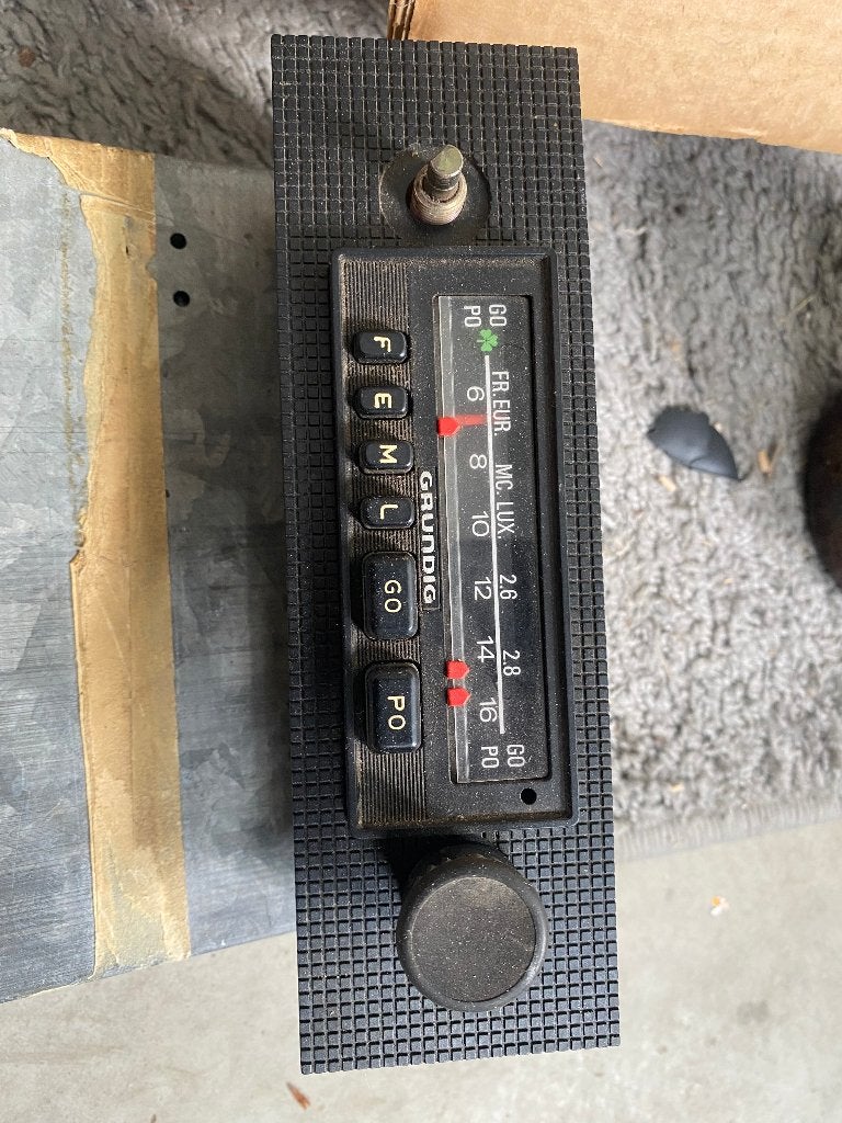oude autoradio GRUNDIG, Autos : Divers, Autoradios, Enlèvement