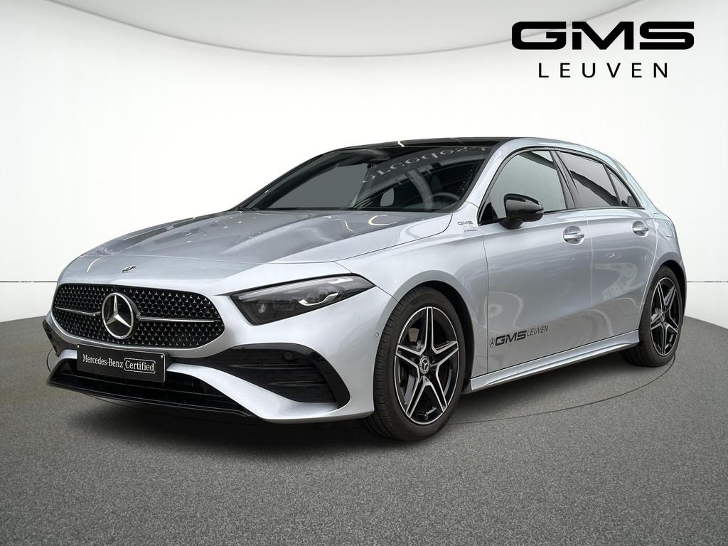 Mercedes-Benz A-klasse A 180 AMG Line, Auto's, Mercedes-Benz, Stof, Zwart, 4 cilinders, 136 pk