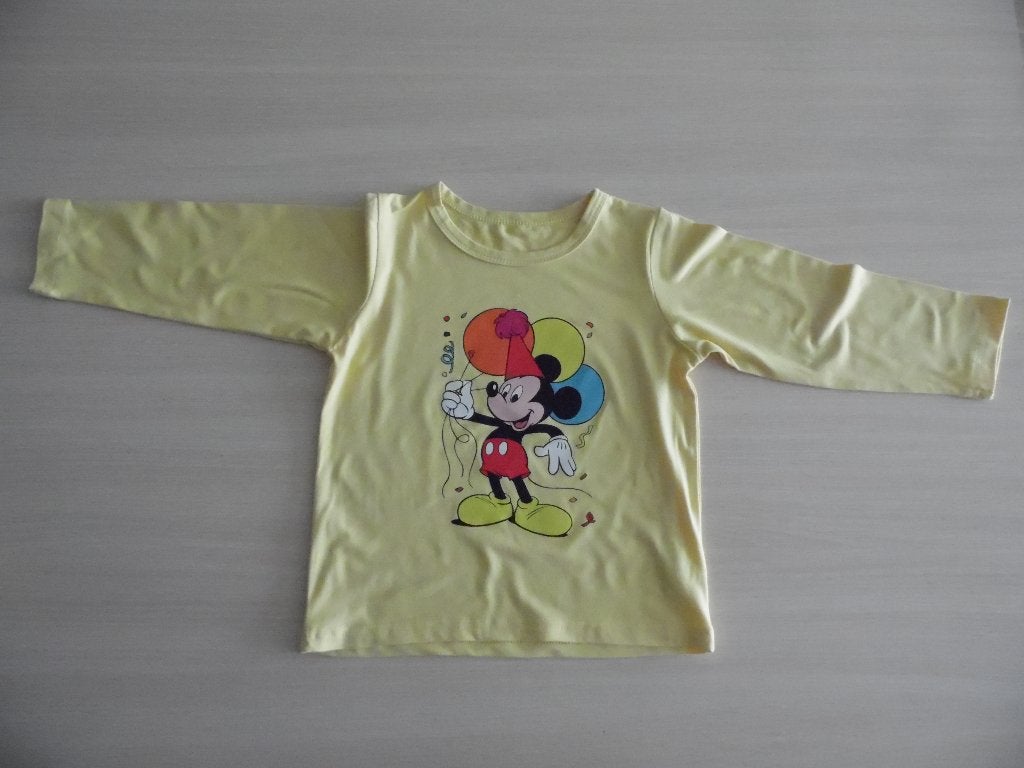 TEE-SHIRT LONGUES MANCHES MICKEY DISNEY   NEUF, Enfants & Bébés, Vêtements enfant | Taille 104, Comme neuf, Garçon, Chemise ou À manches longues