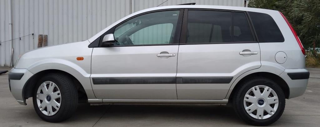 Ford Fusion 1.6 TDCi Trend, Autos, Air conditionné, Argent ou Gris, Achat, Fusion