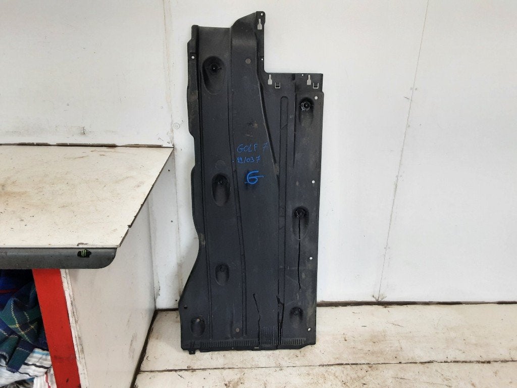 PLAQUE ARRIÈRE AVANT GAUCHE Volkswagen Golf VII (AUA), Volkswagen, Volkswagen AG, Utilisé, Kundenbetreuung@volkswagen.de