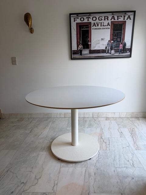 vintage tafel, Huis en Inrichting, Ophalen, Rond, Zo goed als nieuw, Vijf personen of meer