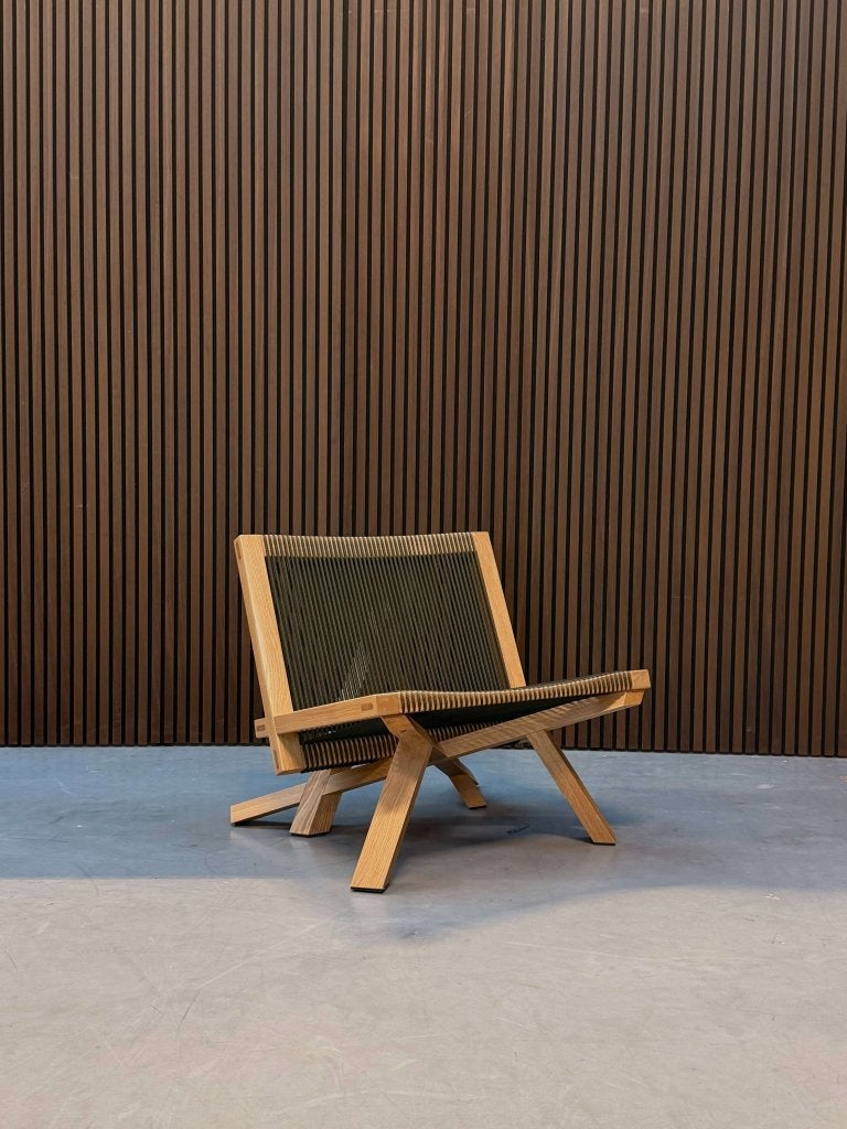 Classicon Volkshaus lounge chair