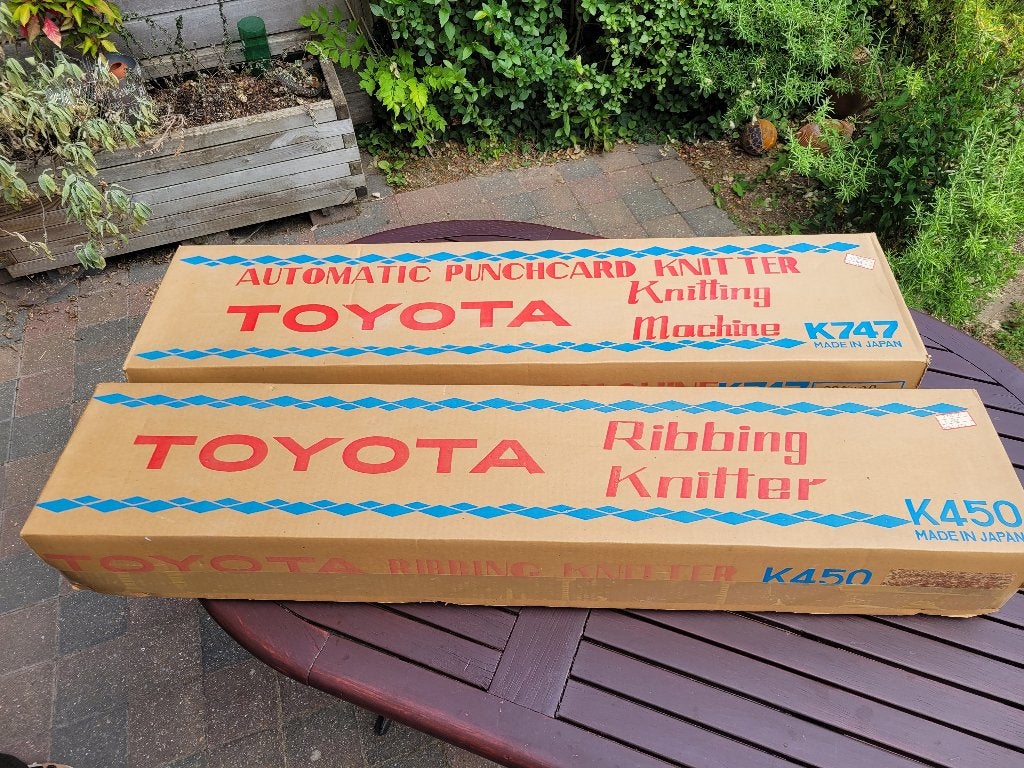 Toyota K747 breimachine NIEUWSTAAT, Hobby en Vrije tijd, Ophalen, Nieuw