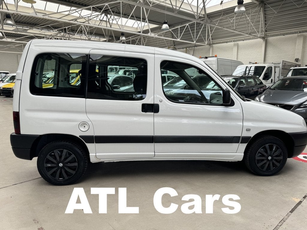Peugeot 1 1.4 Benzine | LEZ OK | Garantie | Trekhaak |, Auto's, Voorwielaandrijving, Stof, 4 cilinders, Wit