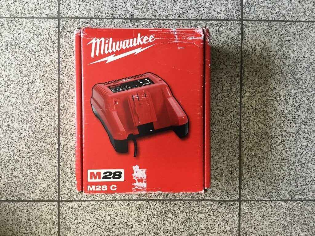 Milwaukee opladers- Chargeurs, Ophalen, Nieuw