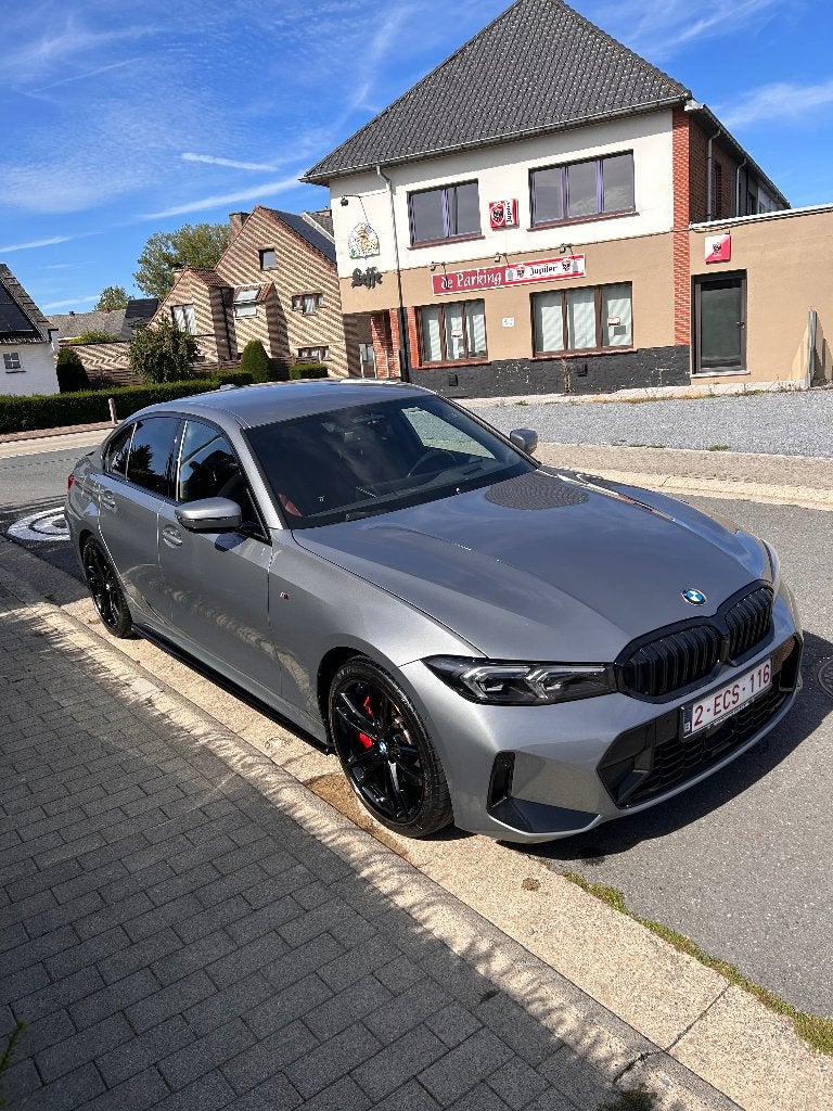 BMW 330i xDrive, Autos, BMW, Cuir, Argent ou Gris, Achat, Alarme