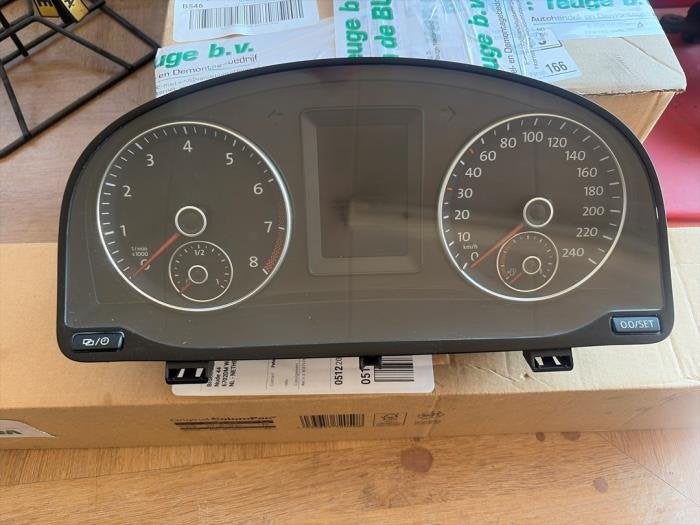 Kilometerteller KM van een Volkswagen Caddy, Gebruikt, -, Volkswagen, -