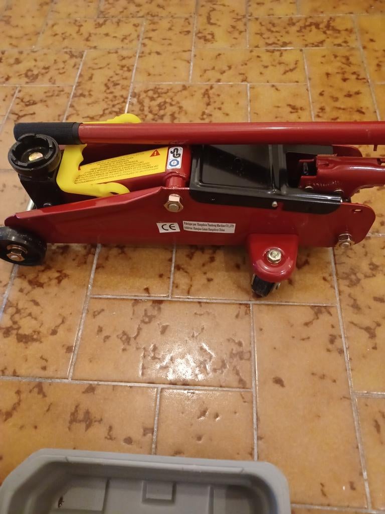 A vendre Crick voiture, neuf jamais utilisé,, Enlèvement