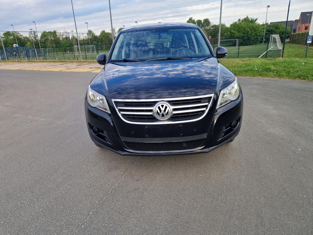 Volkswagen tiguan 2.0L diesel euro5 Km 153.000 gekeurd, Auto's, Volkswagen, Voorwielaandrijving, Zwart, 4 cilinders, Zwart