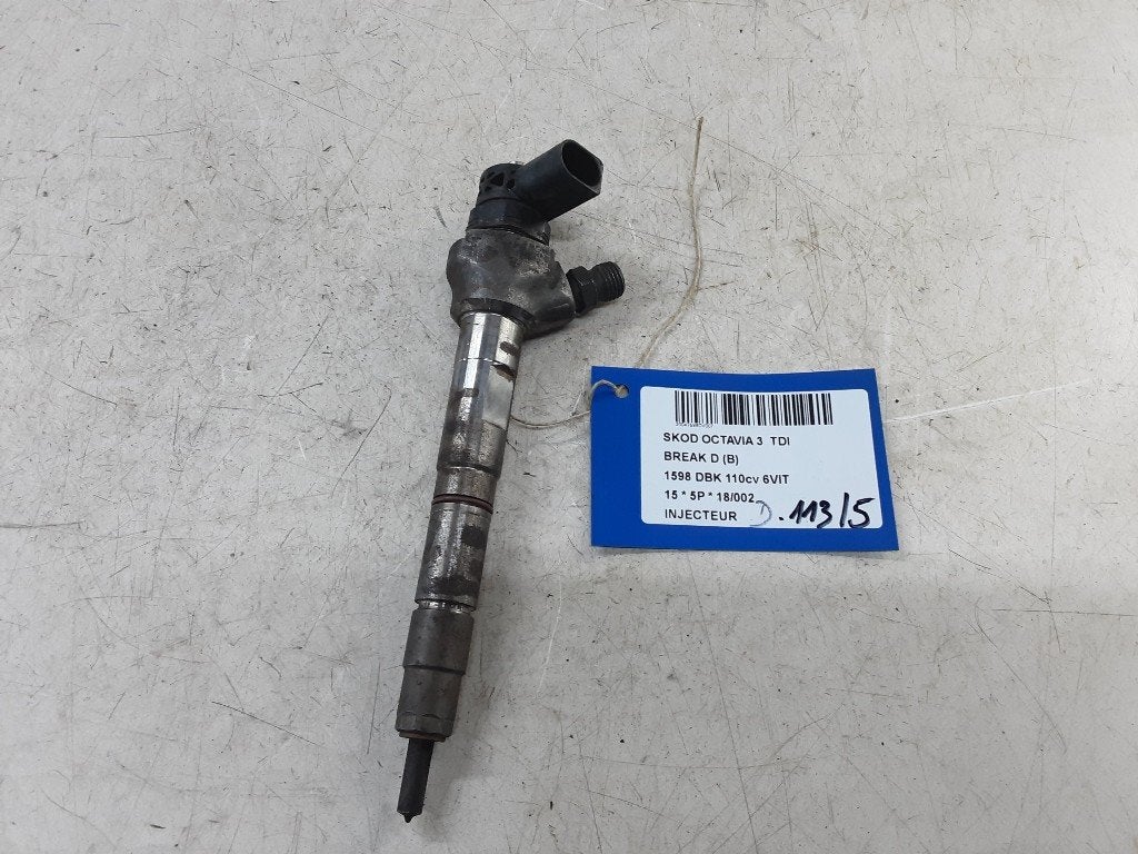 INJECTEUR Skoda Octavia Combi (5EAC) (04L130277AD), Utilisé, Info@skoda-auto.de, Skoda, Max-Planck-Straße  3-5
64331  Weiterstadt, DE