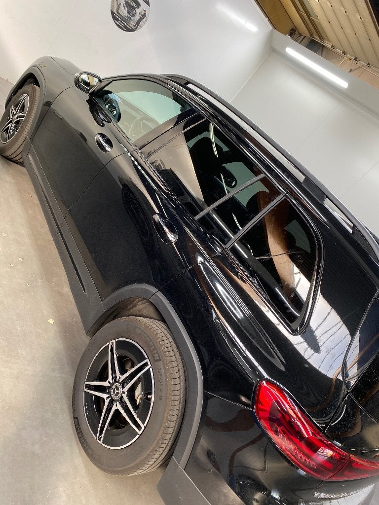 Mercedes EQB, Auto's, Dealer onderhouden, 0 cilinders, Leder en Stof, Zwart