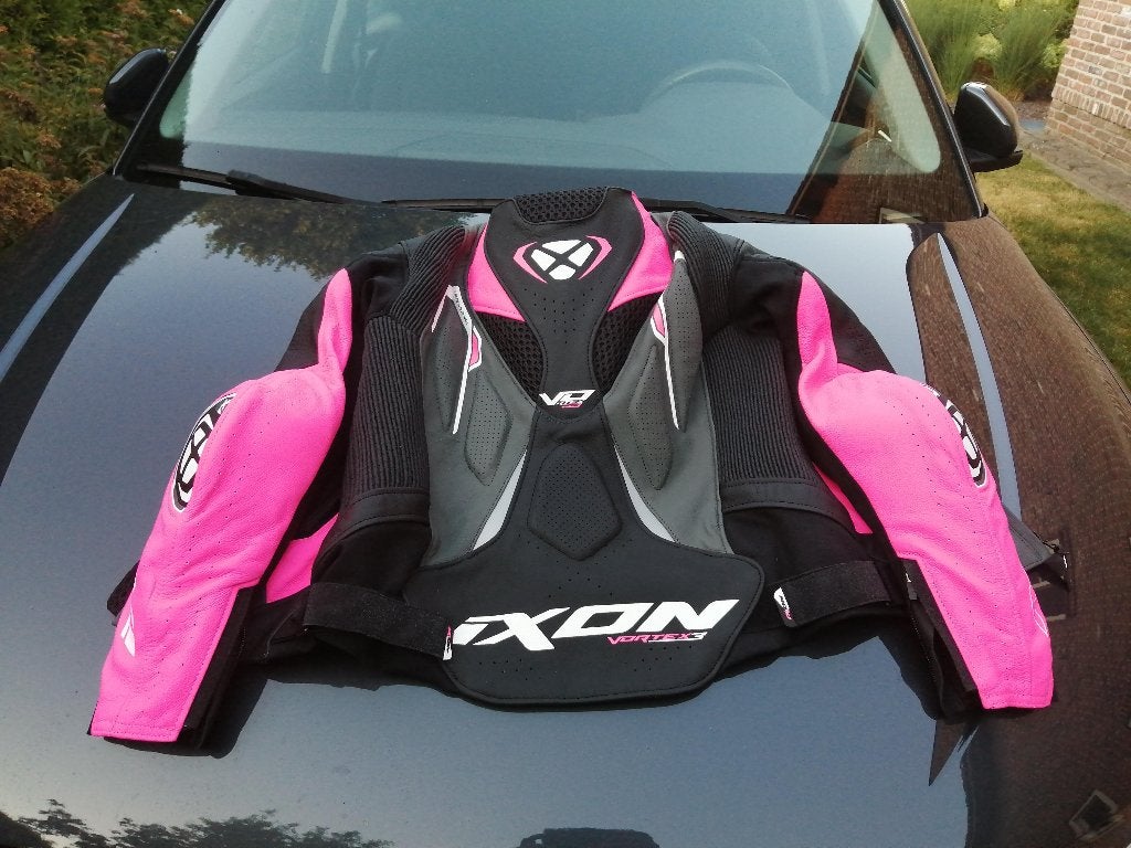 motor broek en vest voor dames en een nieuw motorpak, Autres types, Femmes, Enlèvement, Neuf, sans ticket