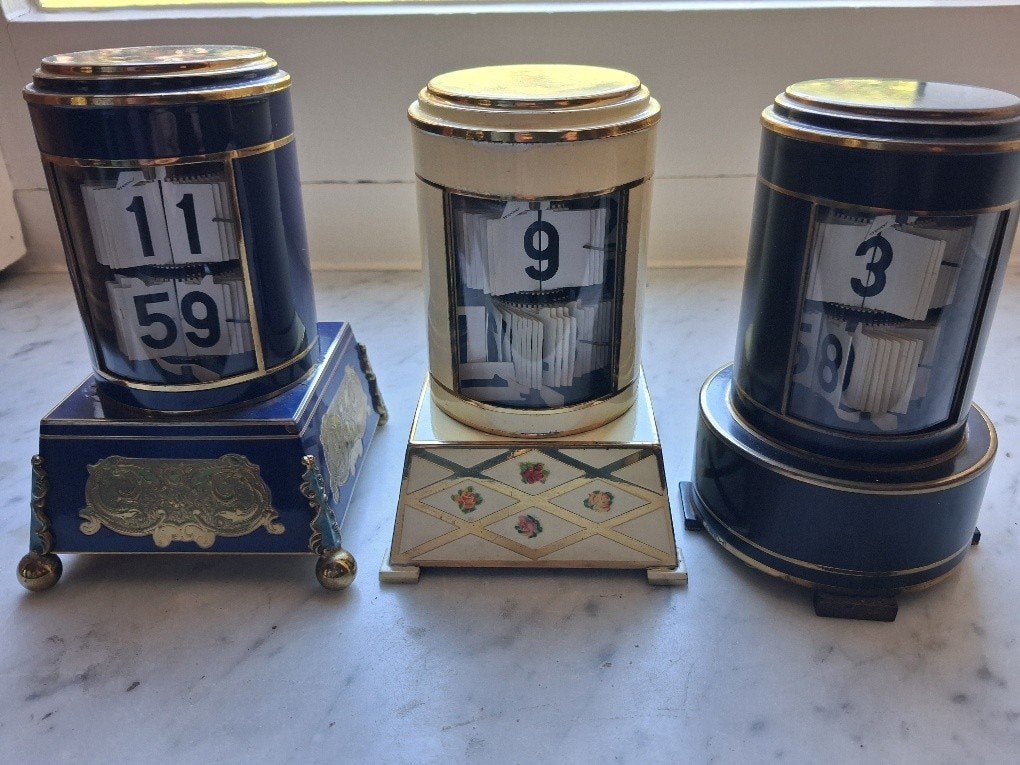 Lot van 3 vintage klokjes met digitale aanduiding, Antiek en Kunst, Verzenden