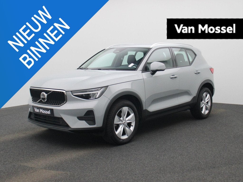 Volvo XC40 T3 Momentum Core Aut., Stof, Gebruikt, 164 g/km, 120 kW