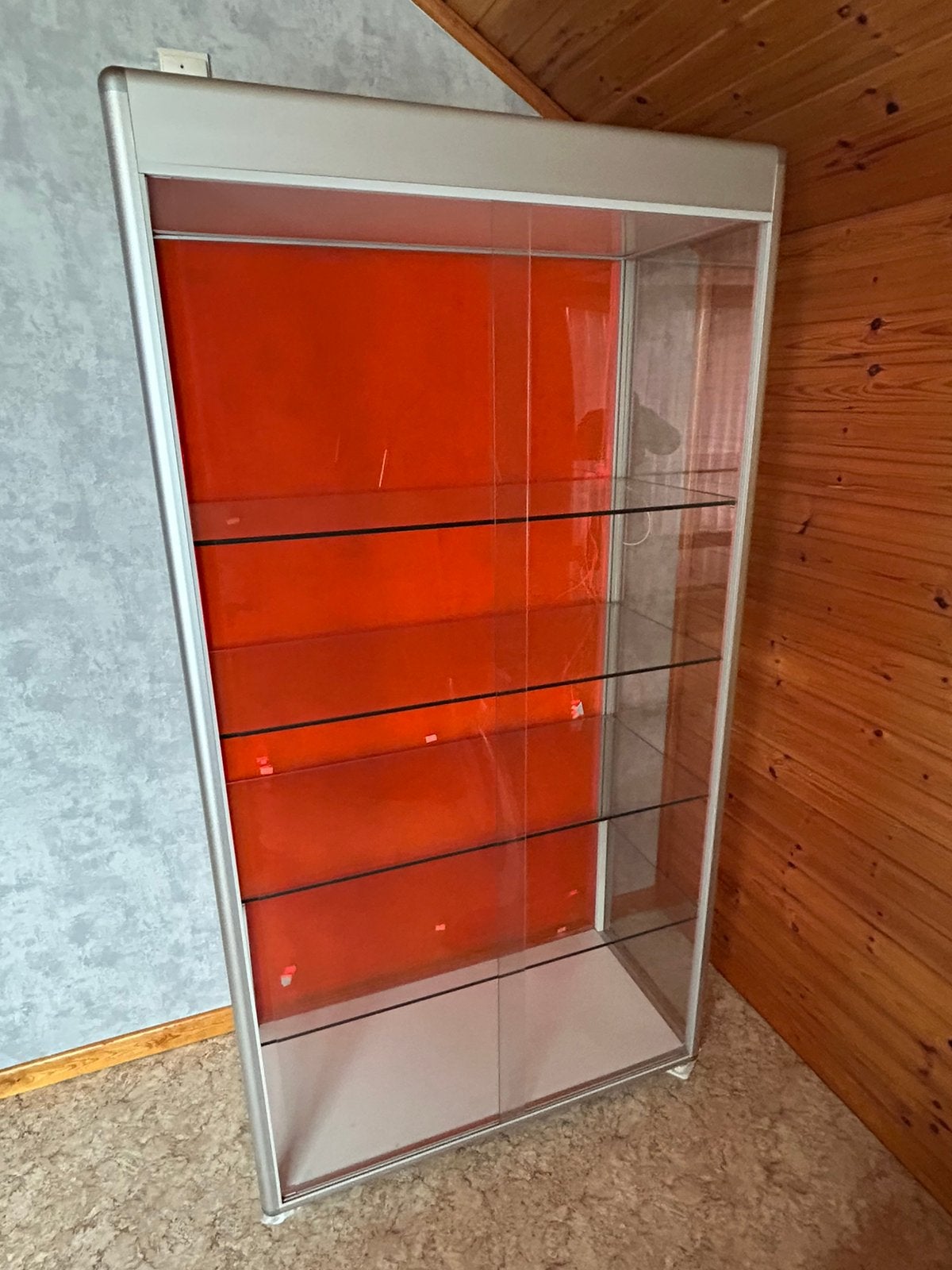 Glazen vitrinekast met schuifdeur en verlichting, Ophalen, Zo goed als nieuw