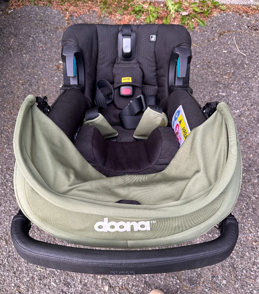 Poussette doona + base voiture, Kinderen en Baby's, Kinderwagens en Combinaties, Ophalen, Zo goed als nieuw, Kinderwagen, Overige merken