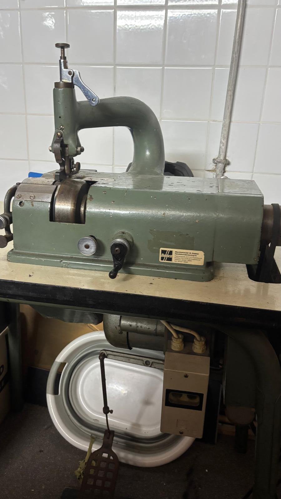 Lederschalp machine, Enlèvement, Utilisé