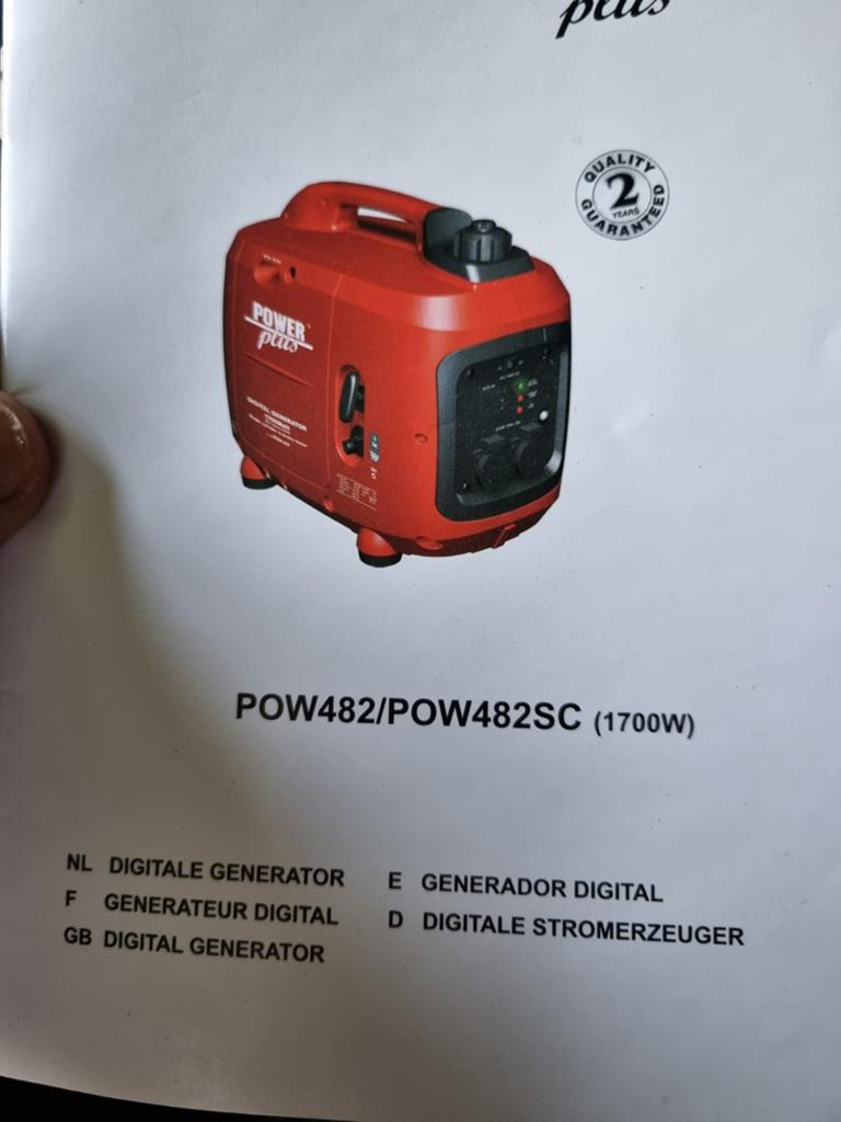 Stroomgroep 1700w max 2000w, 250eu       waterpomp nieuw 700, Ophalen of Verzenden