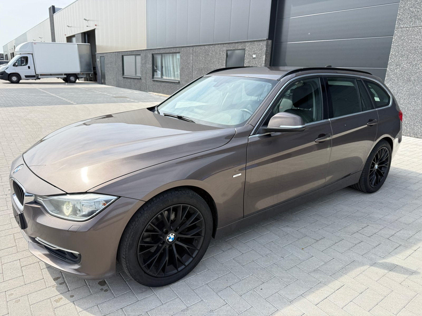 Bmw 318d - luxury line - automaat - met veel opties!, Auto's, Automaat, Euro 5, Leder, Bedrijf