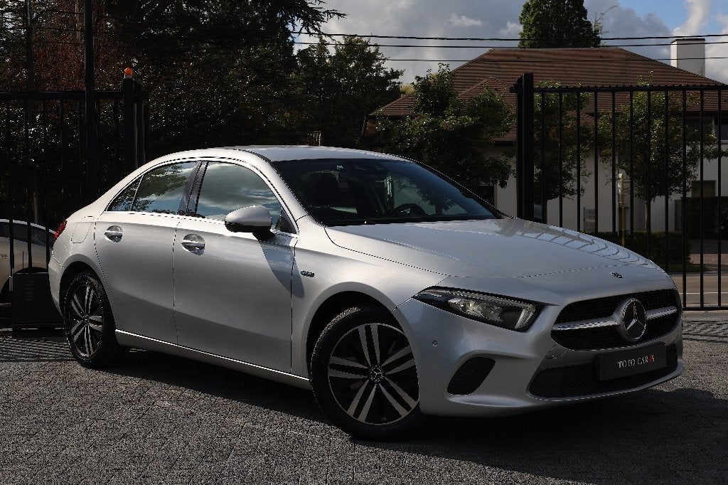 Mercedes-Benz A 250 e Hybride Berline | Ambiance-Light, Auto's, Automaat, Leder, 5 deurs, Hybride Elektrisch/Benzine