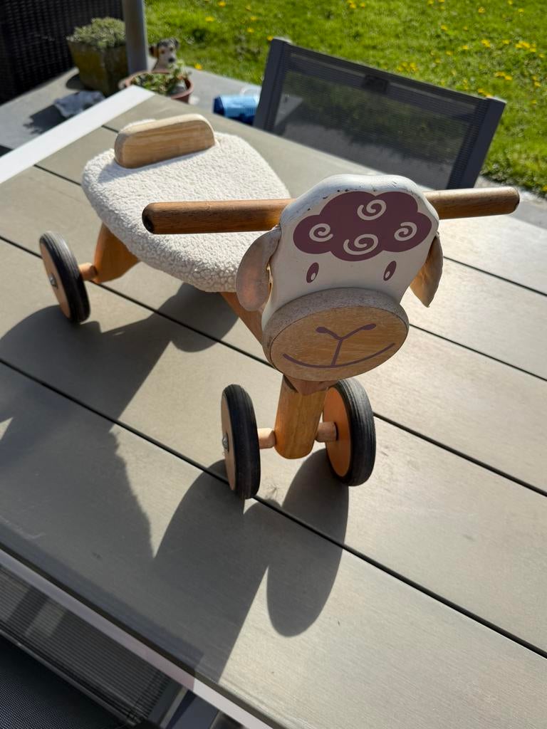 Houte kinderfietje schaap, Enlèvement