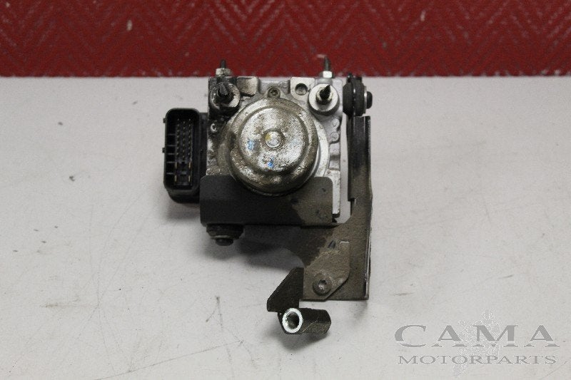 BLOC ABS (FREINS ANTI-BLOCAGE) Triumph, Dhr. S. di Majo, Utilisé, Info@cama-motorparts.nl, P.J. Troelstraweg 8 8
3144 CX  MAASSLUIS, NL