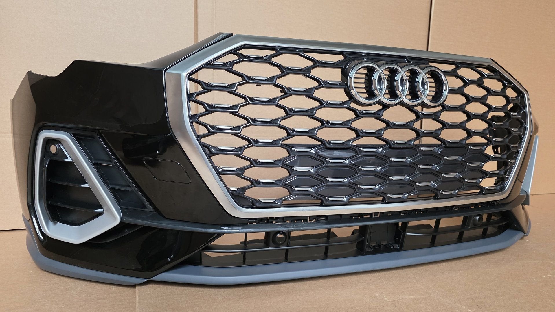 Voorbumper Audi Q3 83A F3 S-line SLINE  BUMPER LY9T ORIGINEE, -, Origine de la pièce connue, Audi, Utilisé