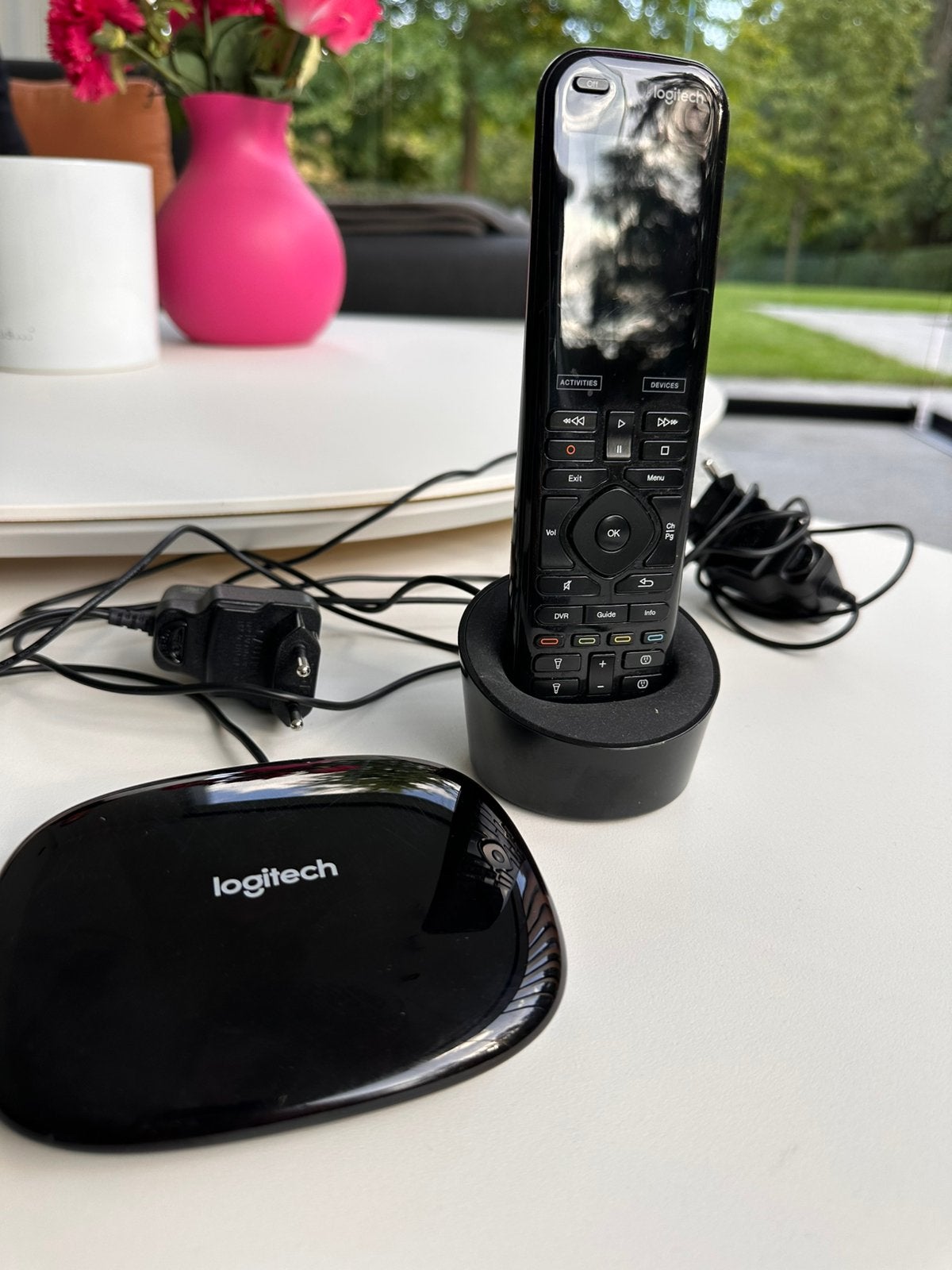 Logitech universele afstandsbediening, TV, Hi-fi & Vidéo, Enlèvement, Comme neuf
