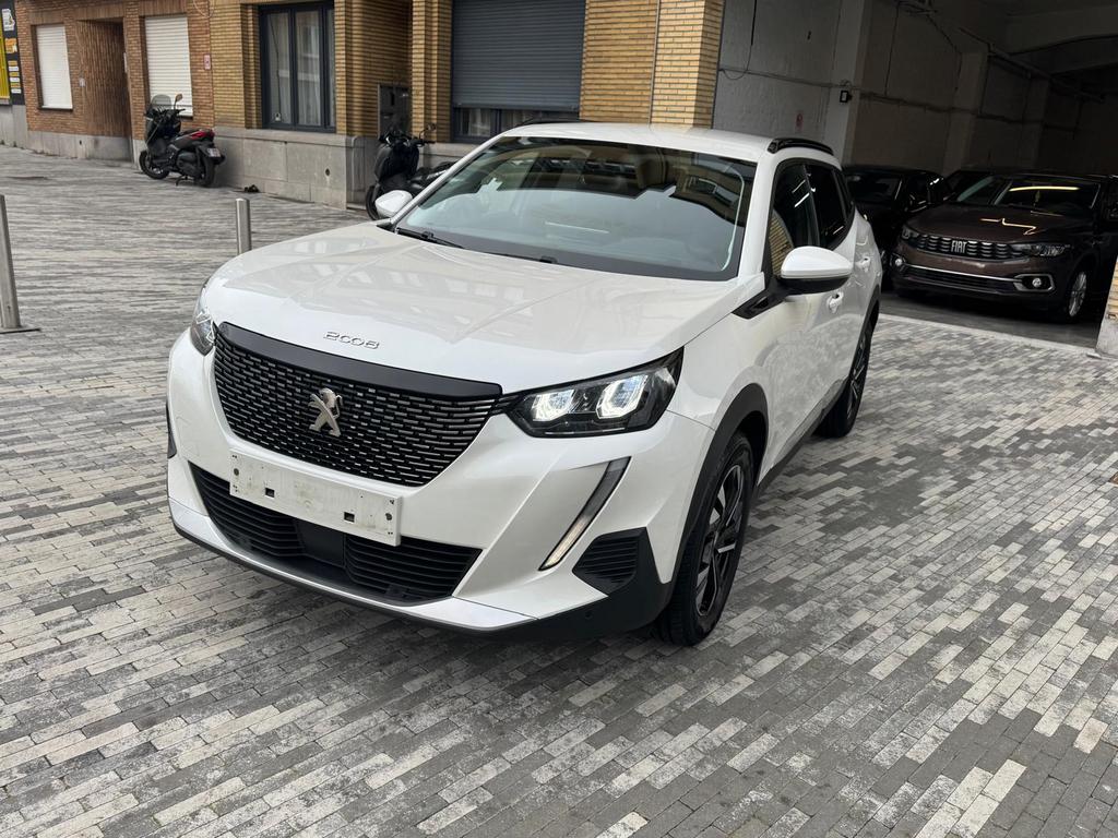Peugeot 2008  1,2 essence  année 2020 km 75000 euros 6d, Auto's, Euro 6, Bedrijf, Handgeschakeld, Te koop