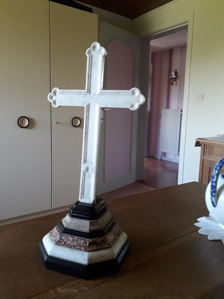 Marmeren kruis, Antiek en Kunst, Antiek | Religieuze voorwerpen, Ophalen