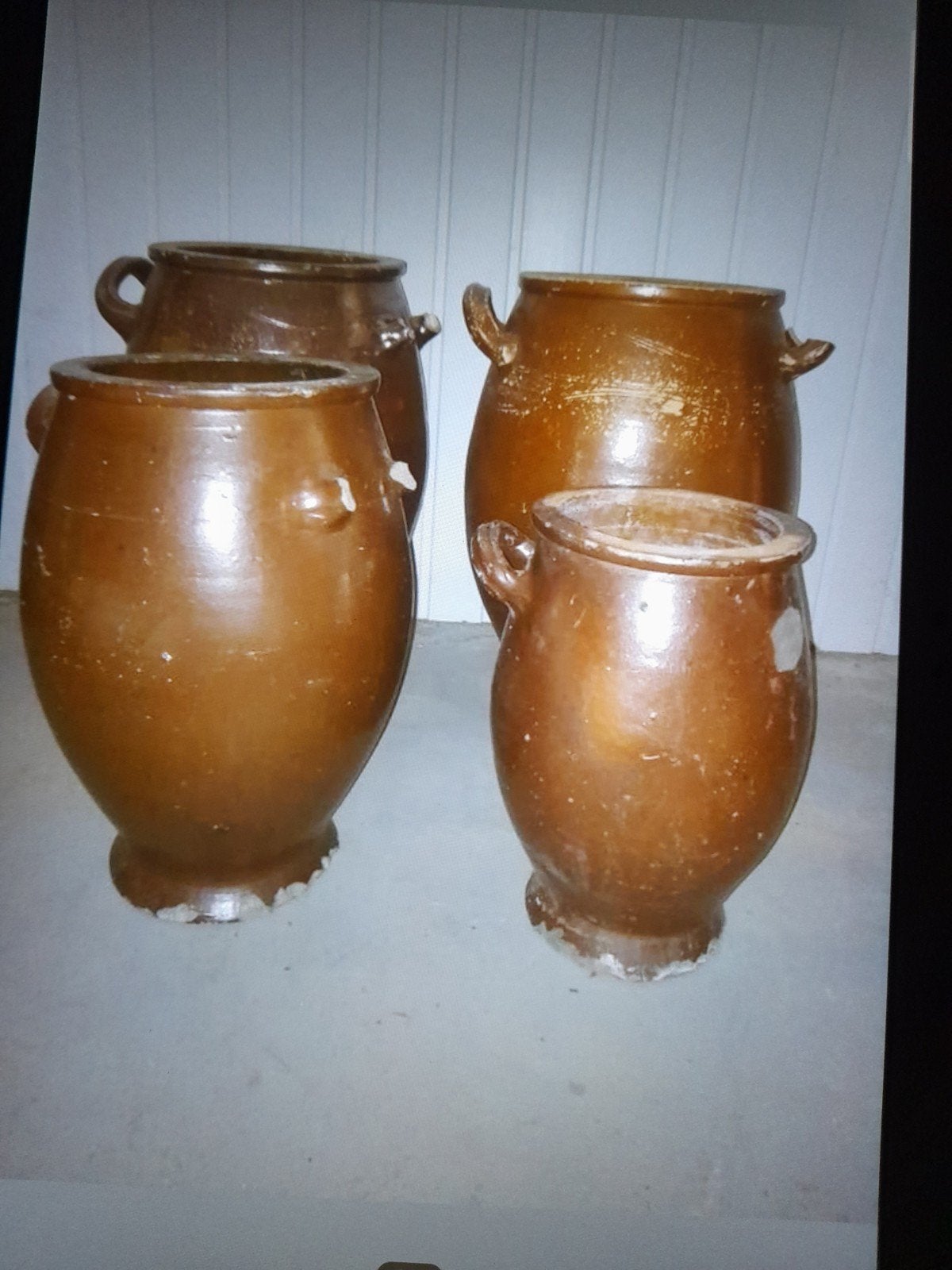 4 anciennes jars (pots) brunes avec marques d'usure, Marron, Matériau naturel, Convient pour l'extérieur, Enlèvement