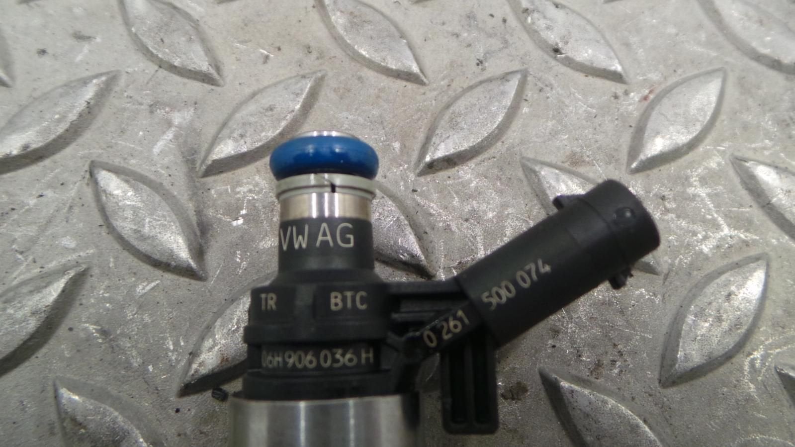VOLKSWAGEN PASSAT BRANDSTOF INJECTOR / VERSTUIVER 0261500074, Ophalen of Verzenden, Gebruikt, ARN erkend