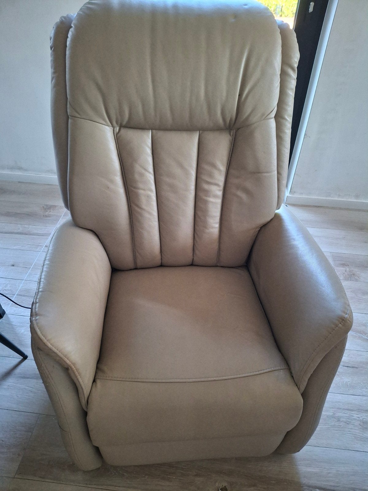 Relax - elektrisch bedienbaar, Ophalen, Gebruikt, 75 tot 100 cm, Leer