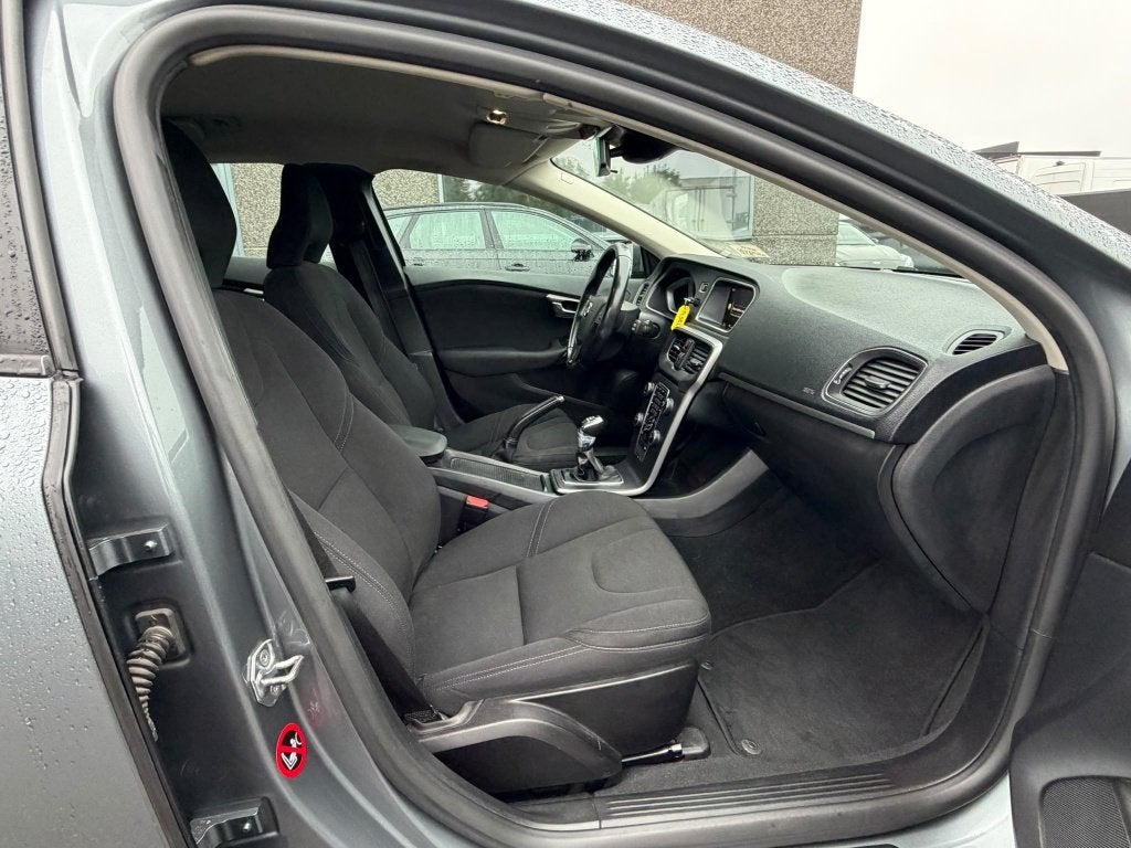 Volvo V40 ( Stock ID 14382) — 10