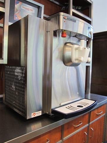 Machine à crème glacée molle recherchée., Enlèvement ou Envoi