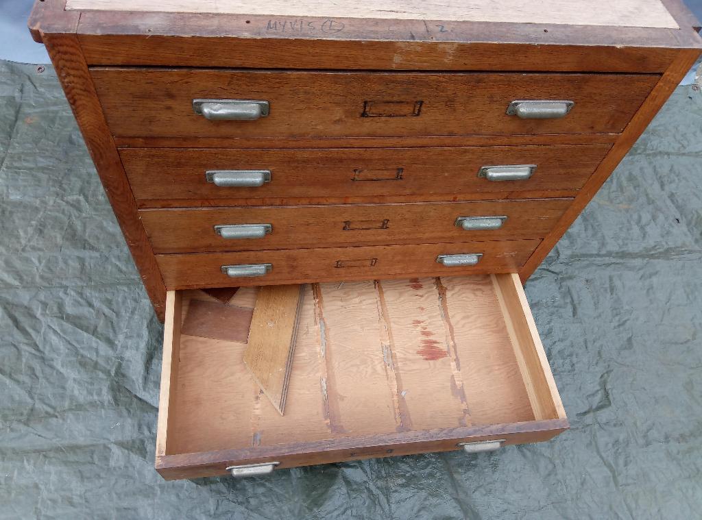 Massief eiken ladenkast met 5 diepe laden. B90xD77xH88, Ophalen