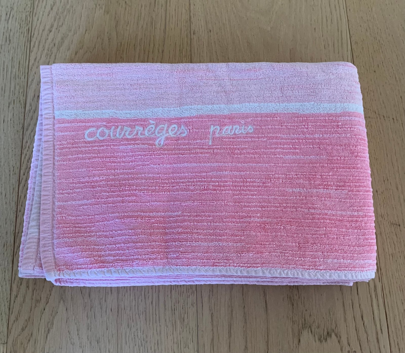 Vintage Courrèges Paris Badhanddoek / Douchelaken – Jaren 70, Ophalen of Verzenden, Gebruikt, Roze, Handdoek