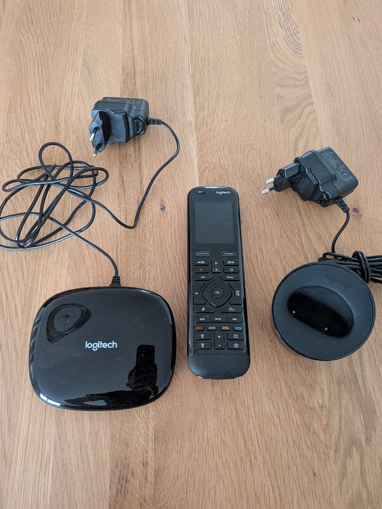 Logitech Harmony elite + hub, Audio, Tv en Foto, Gebruikt, Origineel, Met display, Ophalen