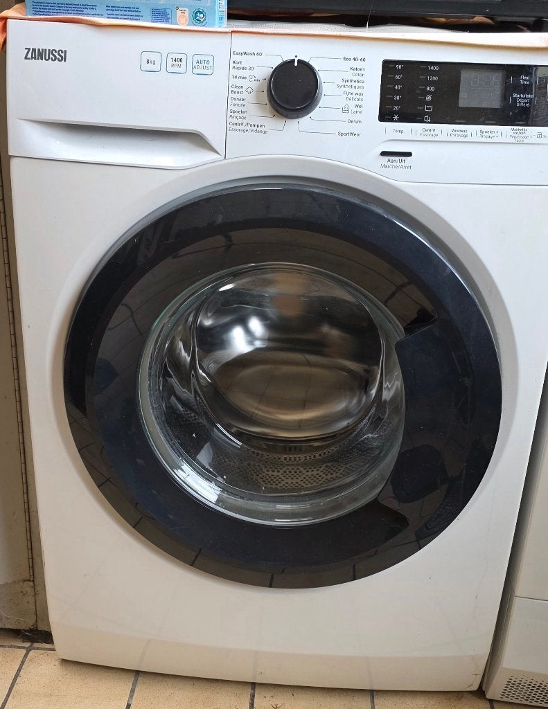 Sèche linge Zanussi à condensation 8kg, Electroménager, 6 à 8 kg, Comme neuf, Chargeur frontal, Enlèvement