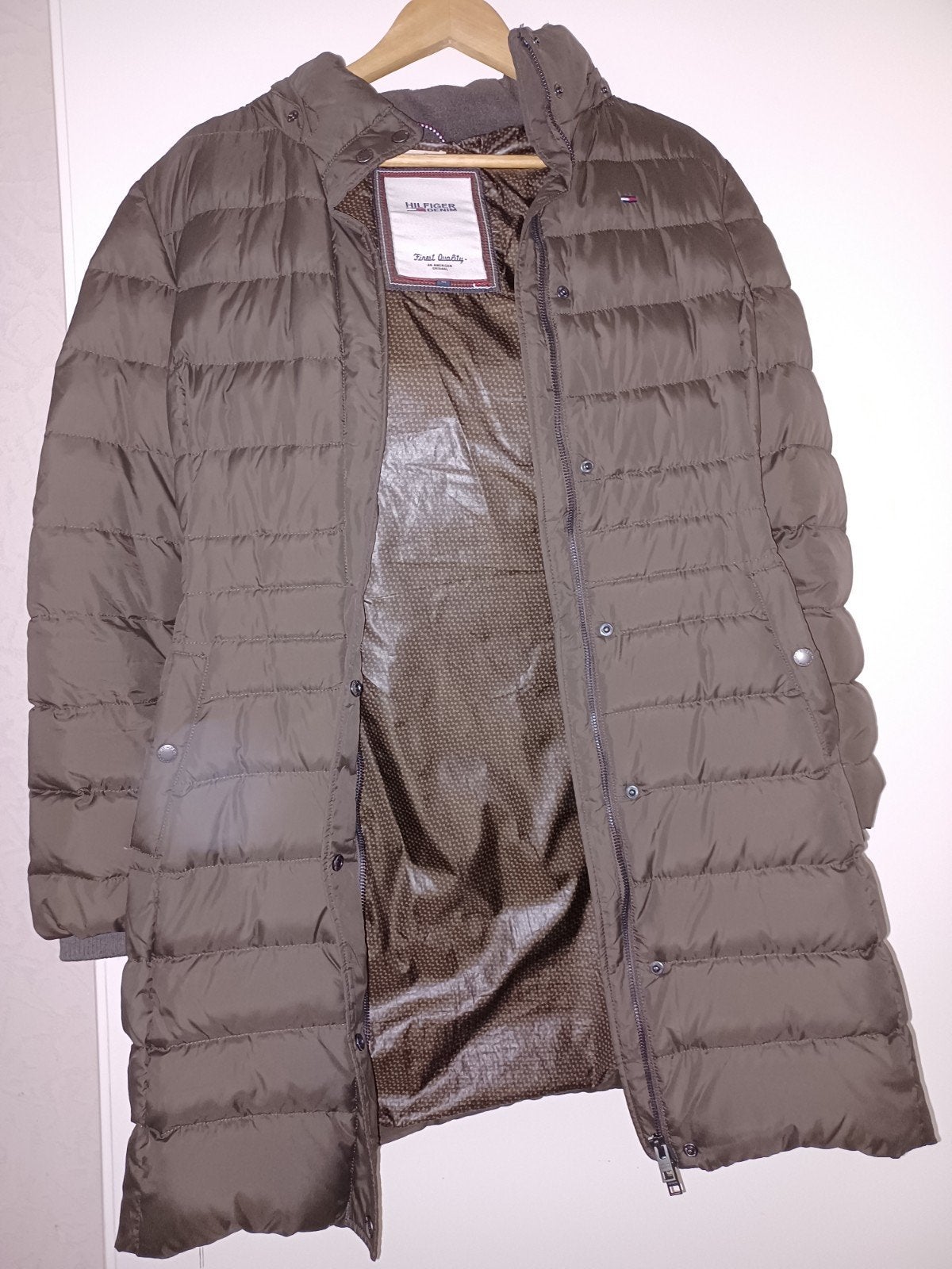 Veste longue en duvet marron taupe pour femme de Tommy Hilfi, Neuf, Enlèvement ou Envoi, Tommy Hilfiger, Brun