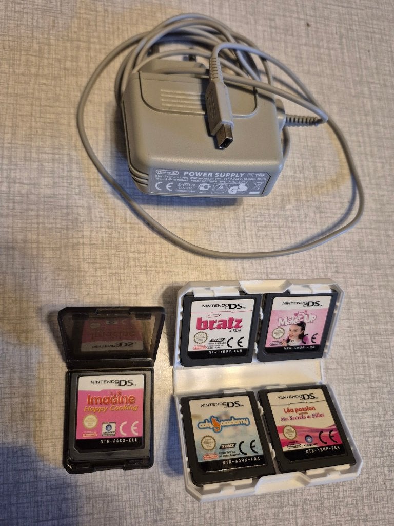 Nintendo DS : 1 Chargeur + 5 jeux, Enlèvement ou Envoi, Comme neuf