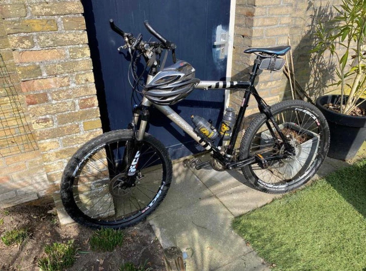 Giant Mountainbike met accessoires!, Ophalen, Zo goed als nieuw