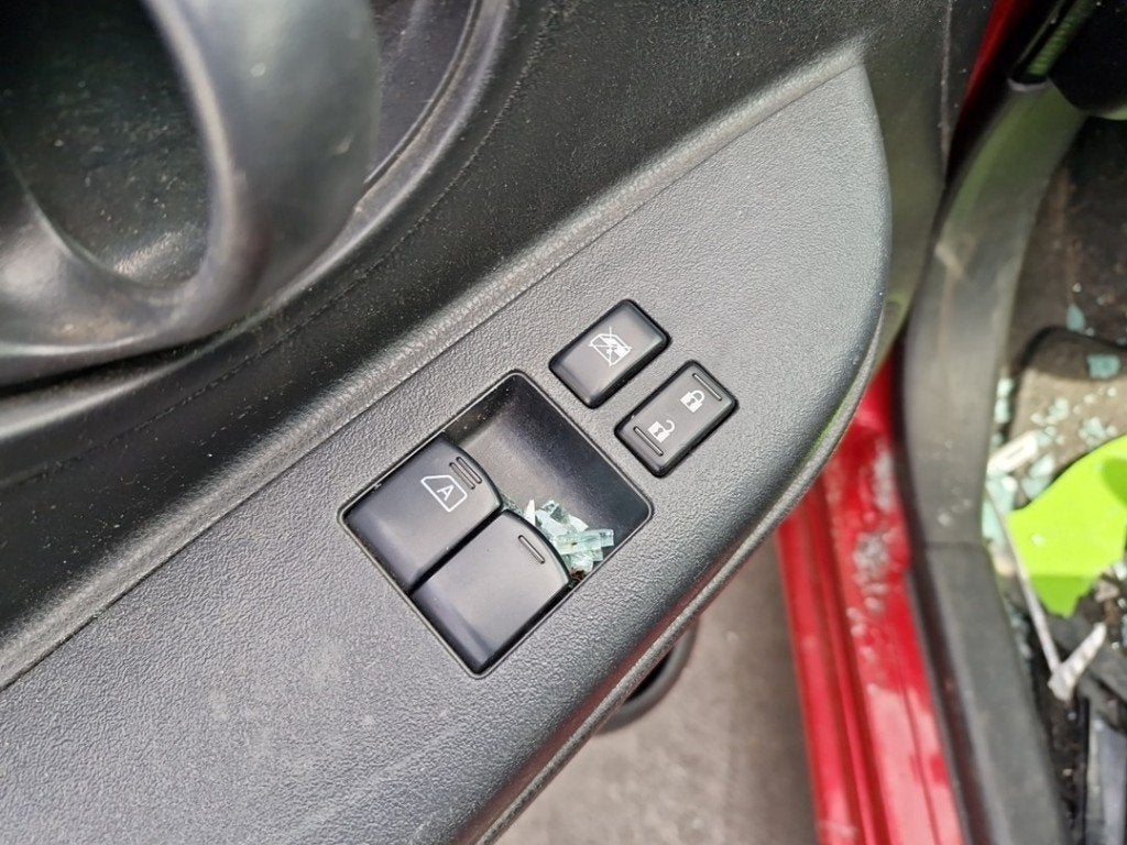 RAAMSCHAKELAAR Nissan Micra (K13) (01-2010/03-2017), Gebruikt, Germany@nissan-services.eu, Kronenweg 38
50389  Wesseling, DE, Nissan