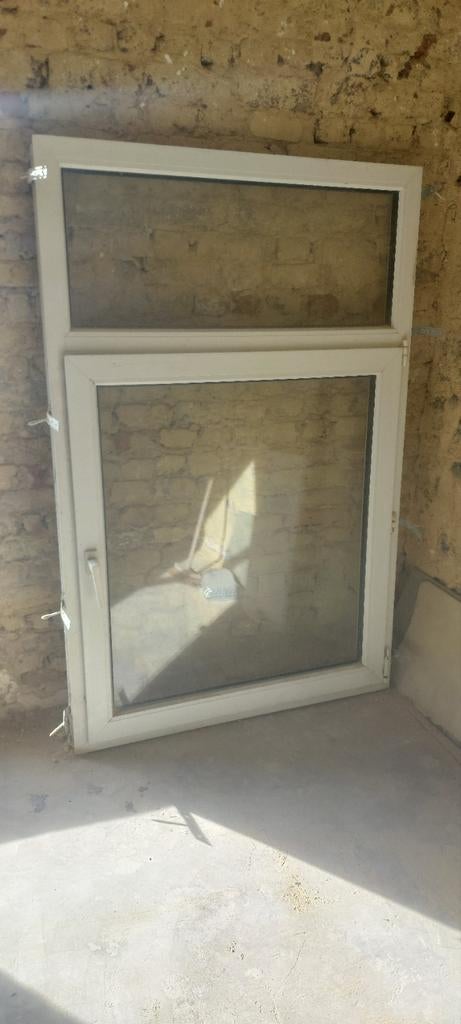PVC-framehoogte 1,66 m breedte 1,09 m, Ophalen