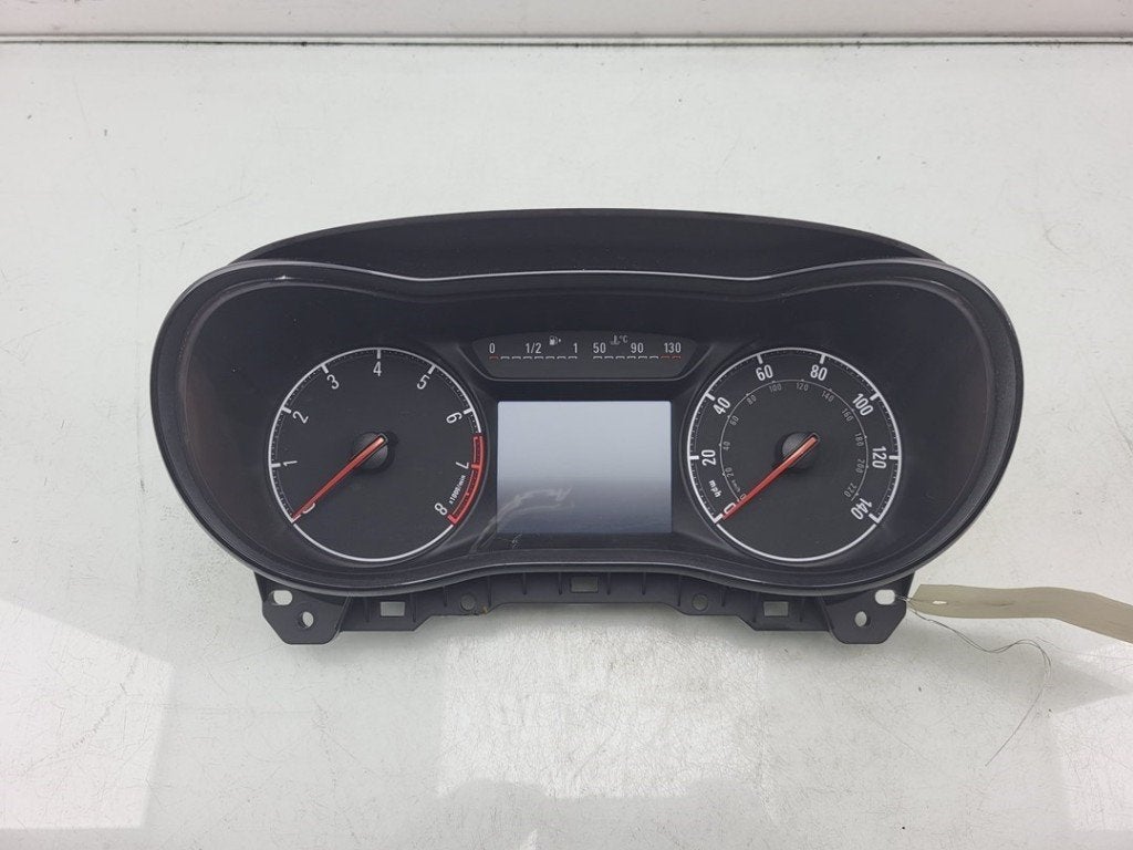 INSTRUMENTS DE BORD Corsa E (|13499776|39129458|39007359|), Utilisé, Opel