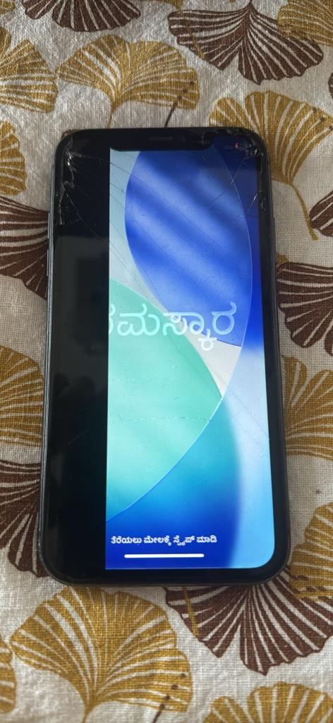 iPhone 11 - linkerkant scherm zwart, Telecommunicatie, Mobiele telefoons | Apple iPhone, Ophalen, Gebruikt, Zwart, 32 GB