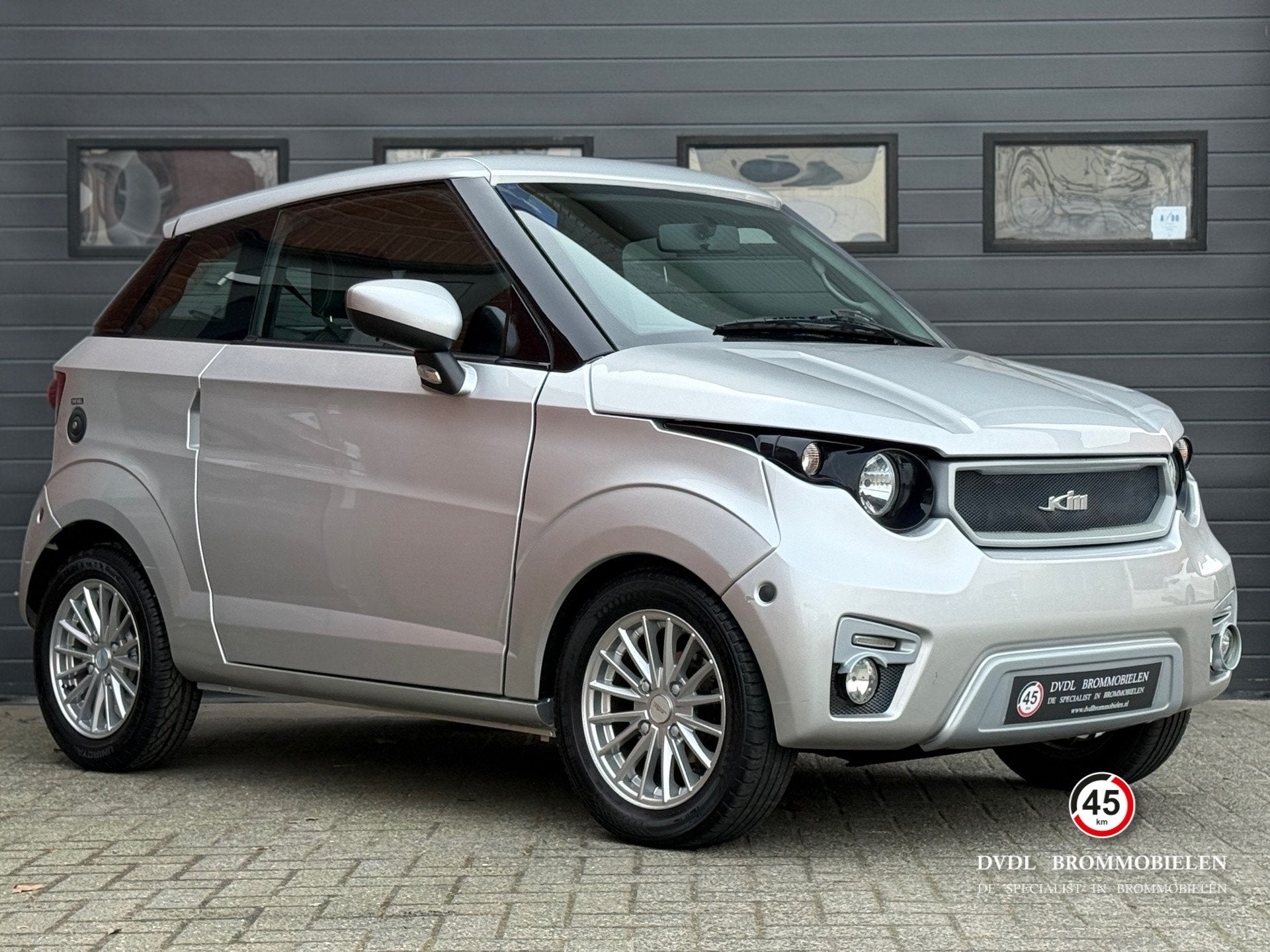 JDM Xheos Brommobiel Range Rover 45km 2014 1e eig NIEUWSTAAT, DVDL Brommobielen, Staarten 32
5281PL  Boxtel, NL, Utilisé, Info@dvdlbrommobielen.nl